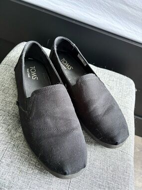 Toms Men's Black Canvas Slip-On Loafers